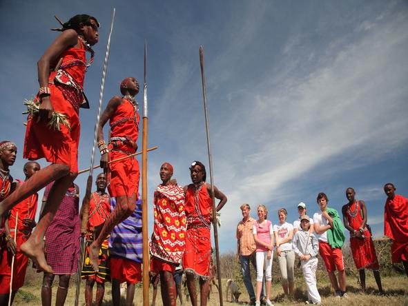 Saruni Mara - Maasai dancing